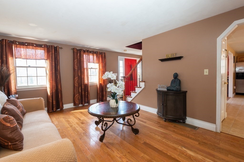 49 Wilson Road Dracut, MA 01826 - Photo 8 of 36 Gallery Image 8