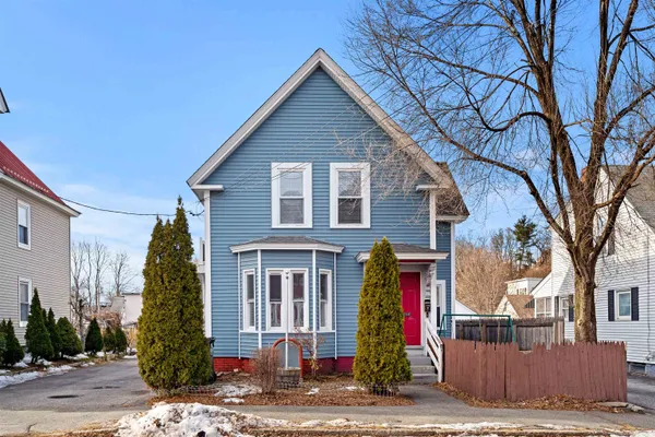 $550,000 | 374 Bartlett Street, Manchester, NH 03102