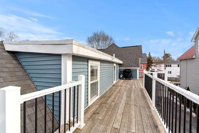 $650,000 | 374 Bartlett Street, Manchester, NH 03102