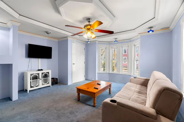 $650,000 | 374 Bartlett Street, Manchester, NH 03102