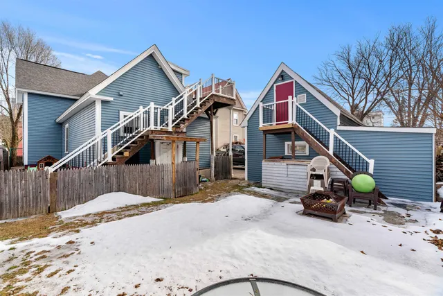$650,000 | 374 Bartlett Street, Manchester, NH 03102
