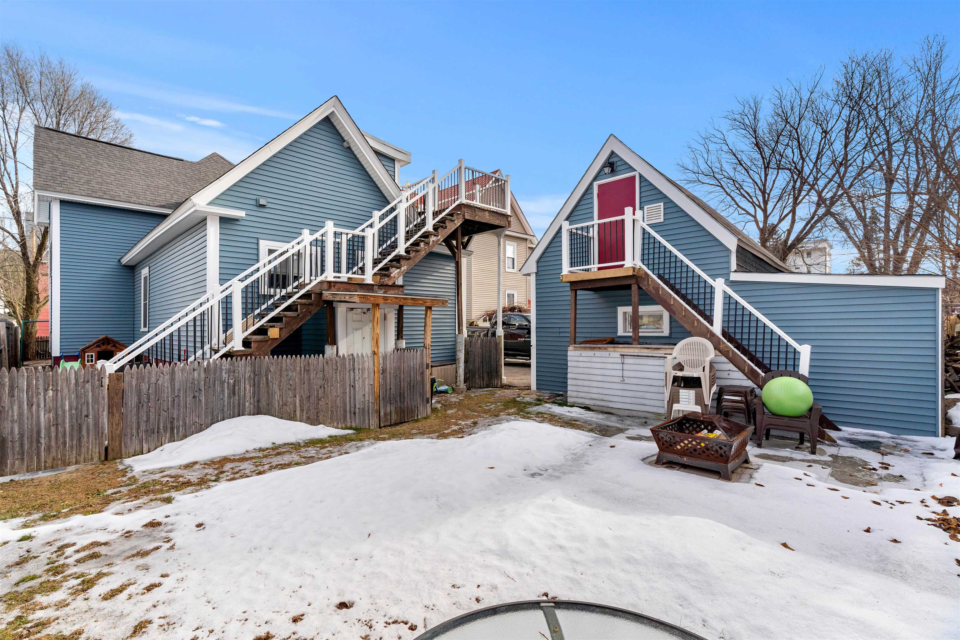 374 Bartlett Street Manchester, NH 03102 - Photo 4 of 44