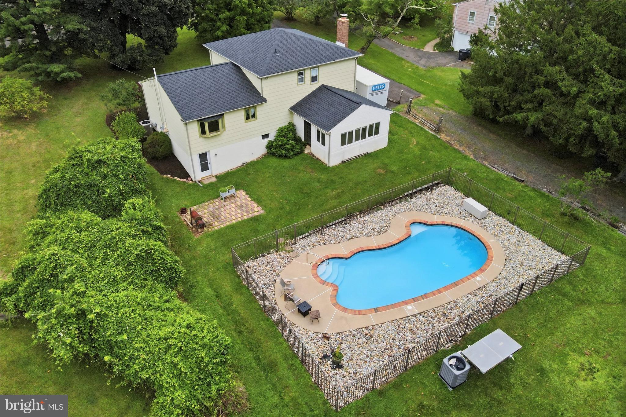 190 Twining Ford Road Richboro, PA 18954 - Photo 5 of 39 Heated pool