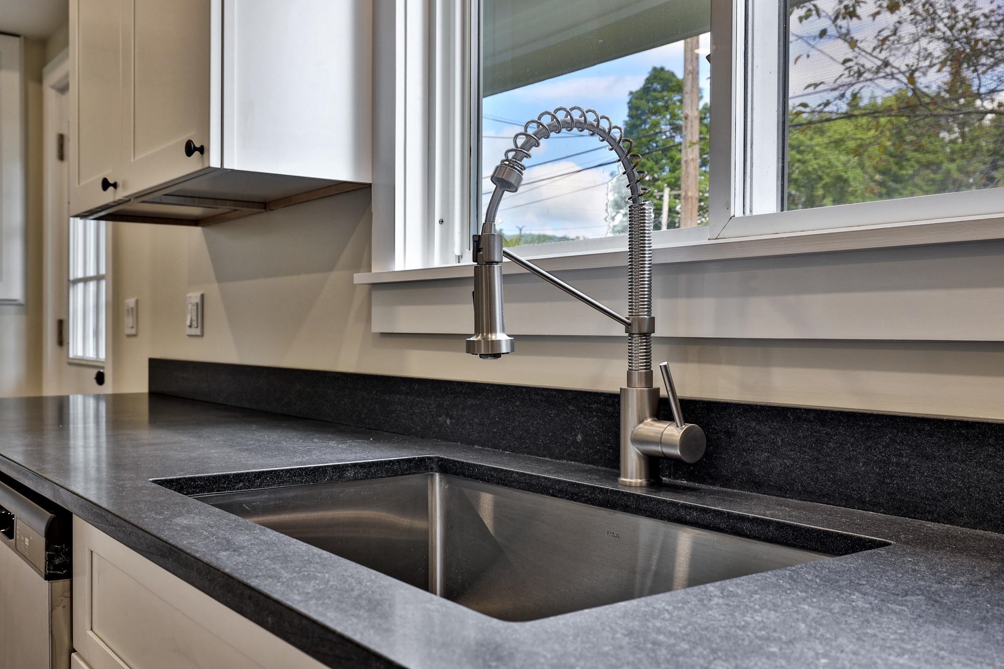 17 Park Street Proctor, VT 05765 - Photo 20 of 47