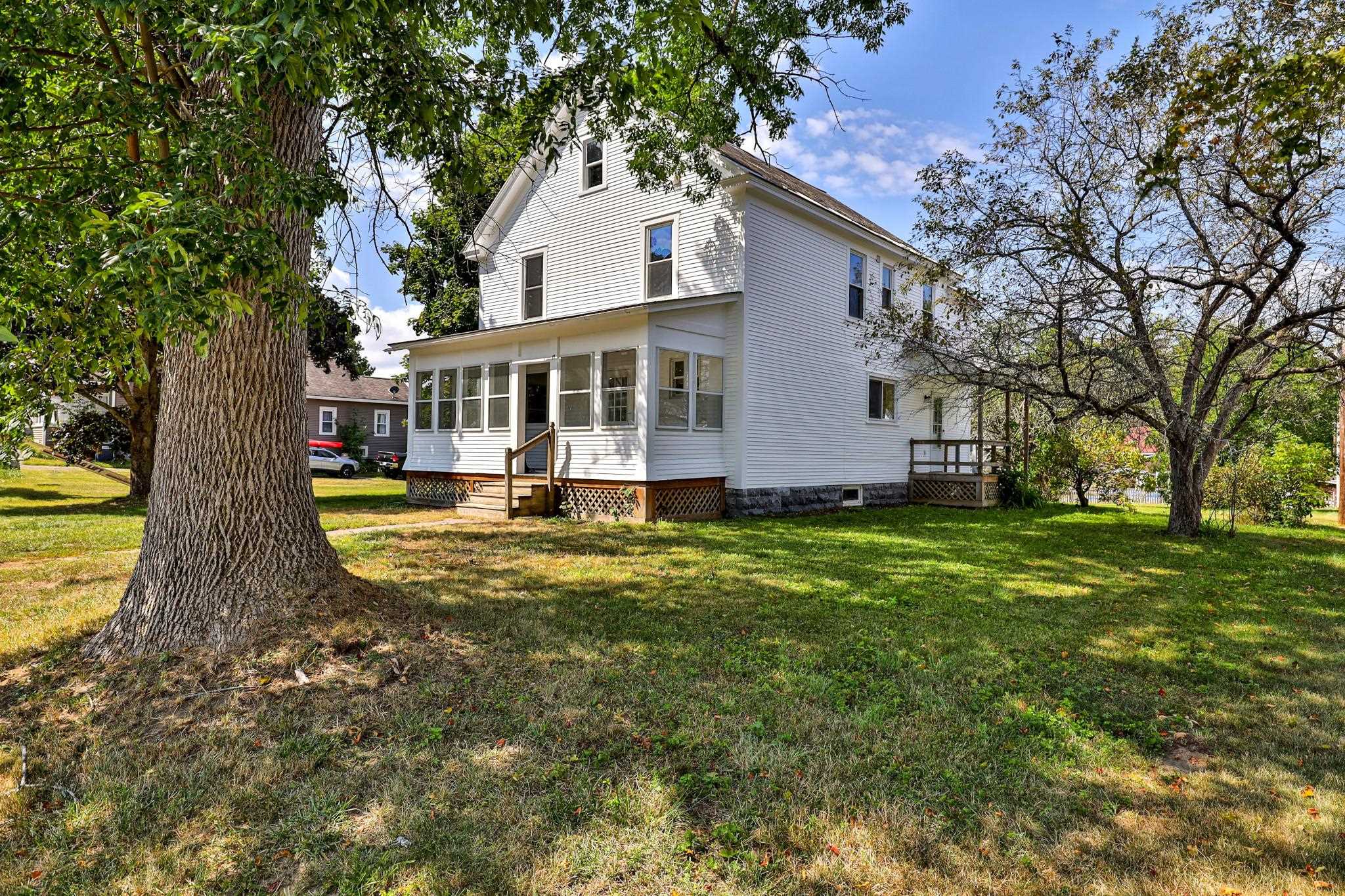 17 Park Street Proctor, VT 05765 - Photo 5 of 47