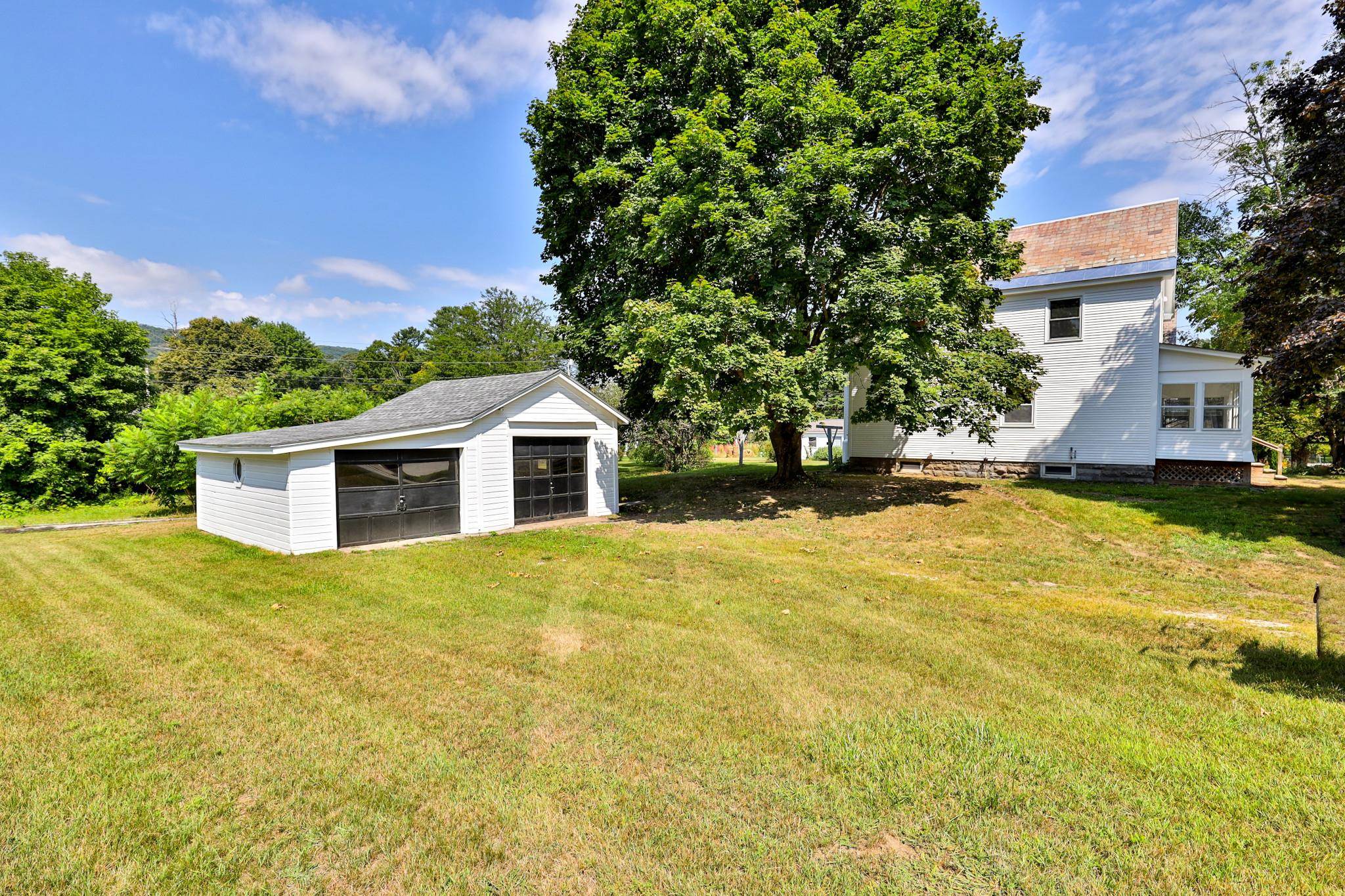 17 Park Street Proctor, VT 05765 - Photo 9 of 47