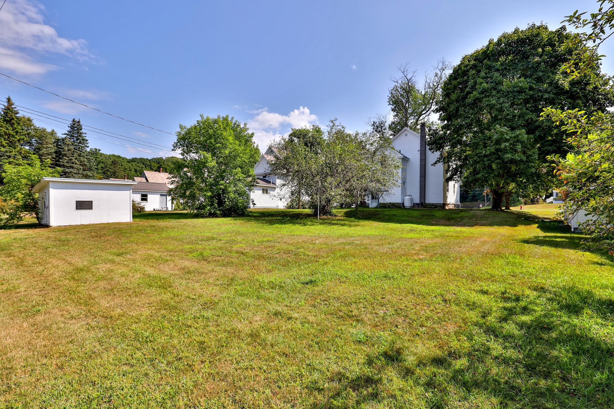 17 Park Street Proctor, VT 05765 - Photo 10 of 47