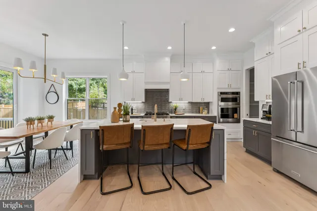 $8,800 | 5017 17th Street North, Arlington, VA 22207