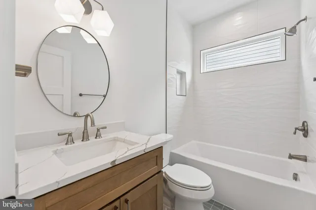 $8,800 | 5017 17th Street North, Arlington, VA 22207