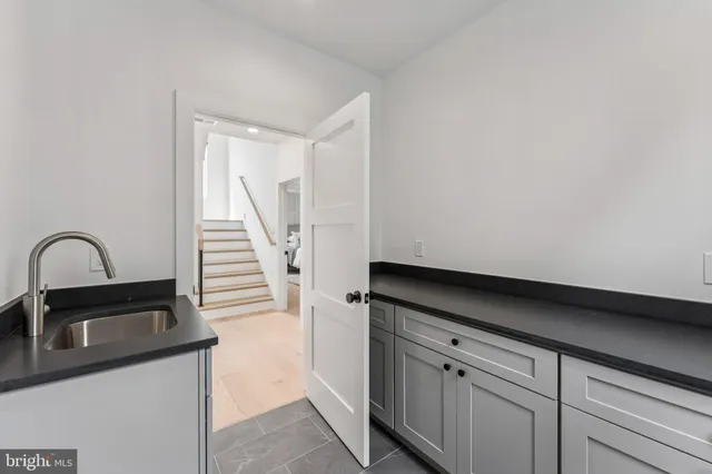 $8,800 | 5017 17th Street North, Arlington, VA 22207