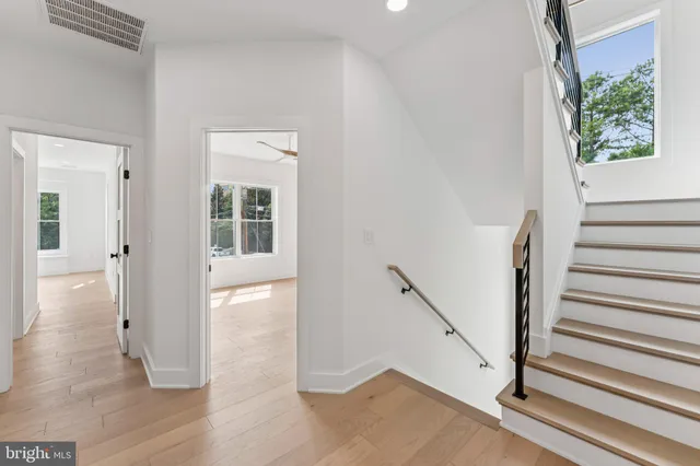 $8,800 | 5017 17th Street North, Arlington, VA 22207