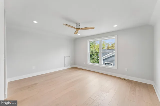 $8,800 | 5017 17th Street North, Arlington, VA 22207