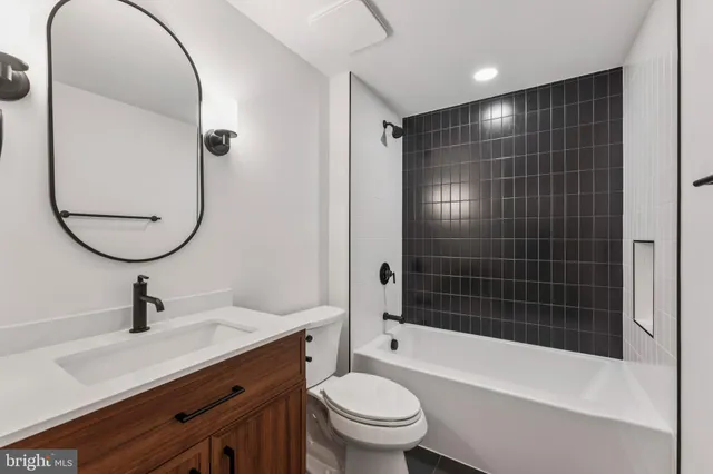 $8,800 | 5017 17th Street North, Arlington, VA 22207