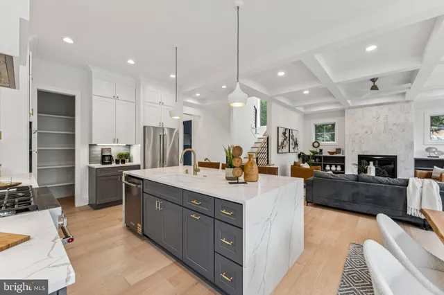 $8,800 | 5017 17th Street North, Arlington, VA 22207