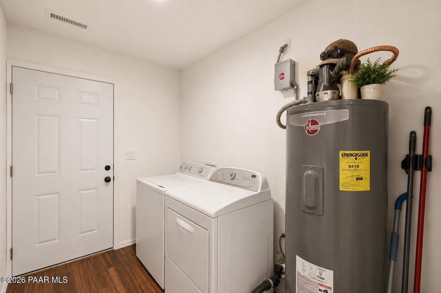 17200 South Dripping Springs Road Mayer, AZ 86333 - Photo 29 of 48 Laundry