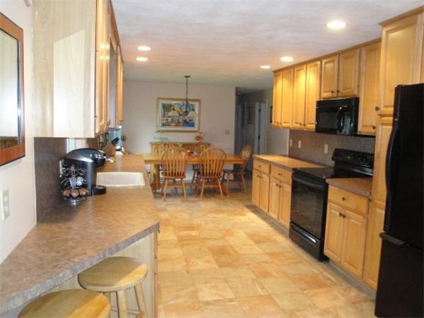 20 Donegal Road Peabody, MA 01960 - Photo 8 of 26 Gallery Image 8