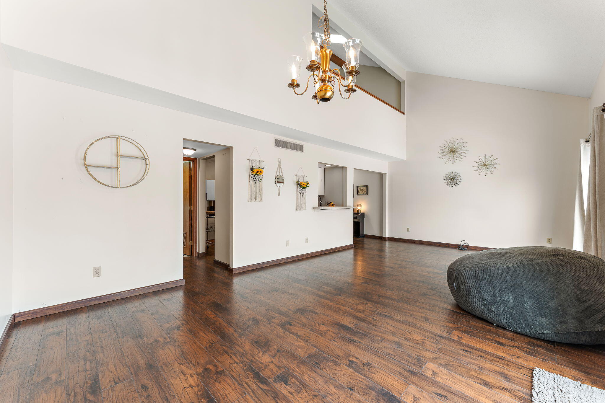 772 Kenmare Parkway Crown Point, IN 46307 - Photo 9 of 37 2048x1365