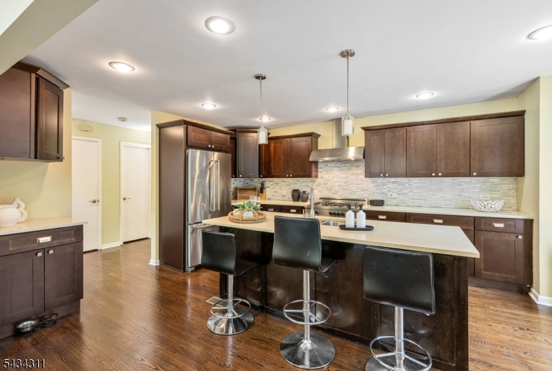 27 Moran Road West Orange, NJ 07052 - Photo 9 of 42