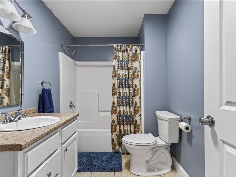 43 Skyline Road Bangor, ME 04401 - Photo 44 of 86 42-43 Skyline Rd-75