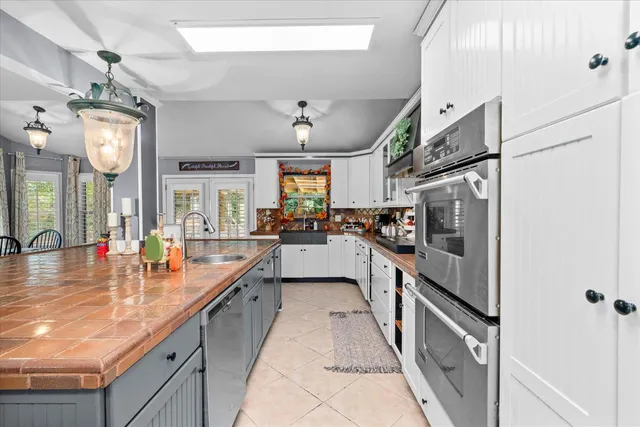 $425,000 | 2654 Foxmore Circle, Dalton, GA 30720