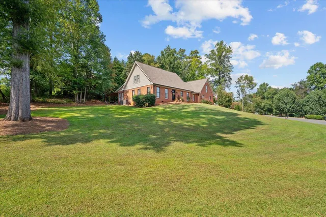 $425,000 | 2654 Foxmore Circle, Dalton, GA 30720