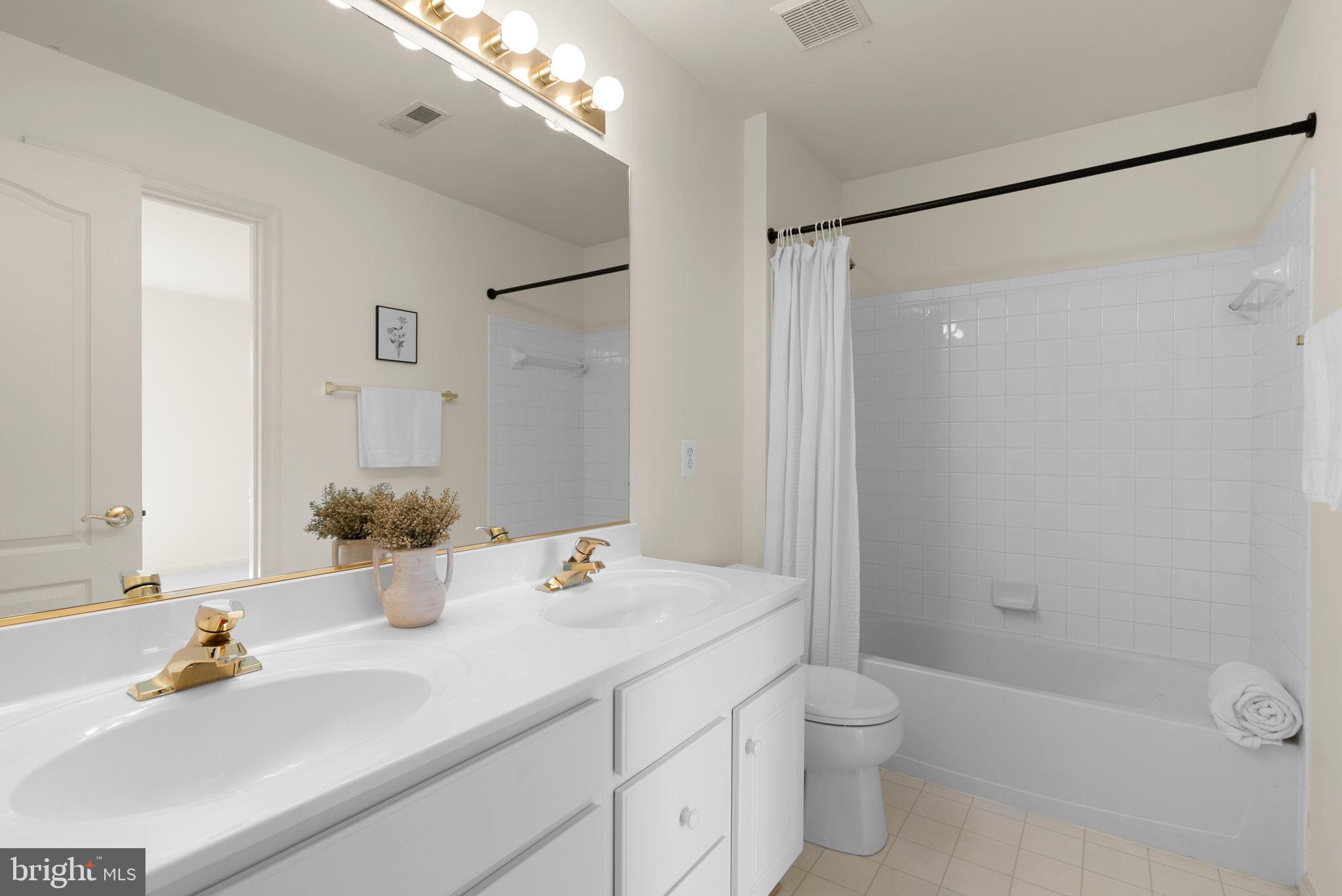 6015 Traceys Landing Road Tracys Landing, MD 20779 - Photo 50 of 68 full bathroom upper level