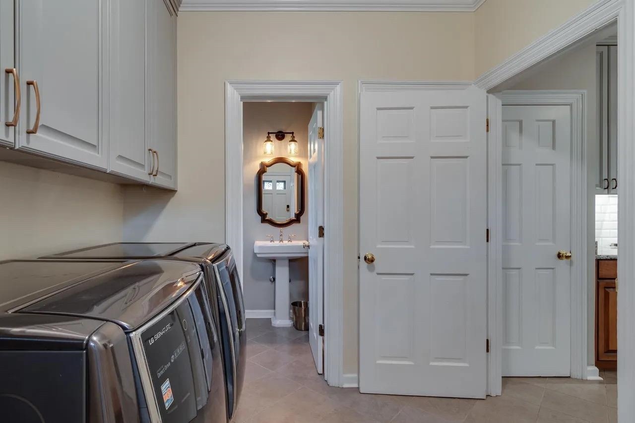 2395 Kirby Road Memphis, TN 38119 - Photo 16 of 40