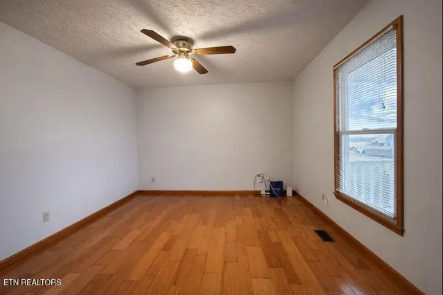 $479,900 | 3929 Settlers Trail, Kodak, TN 37764