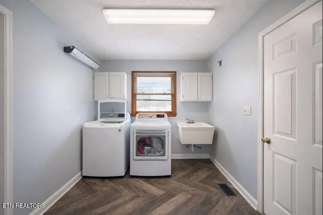 $479,900 | 3929 Settlers Trail, Kodak, TN 37764