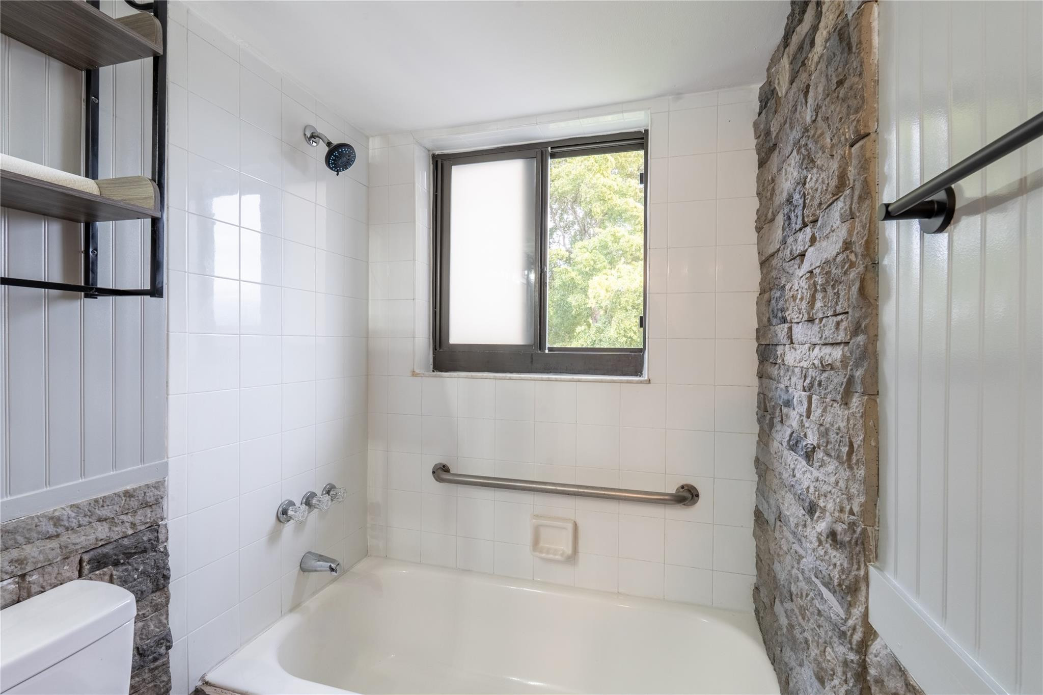 3720 North Pine Island Road, Unit 436 Sunrise, FL 33351 - Photo 18 of 26 a bathroom with a sink and a bathtub