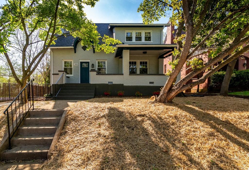 1919 Carter Road Southwest Roanoke, VA 24015 - Photo 1 of 52 Main