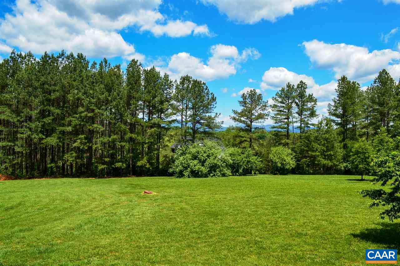 70 Ridgeview Drive Ruckersville, VA 22968 - Photo 31 of 48 a view of yard with green space