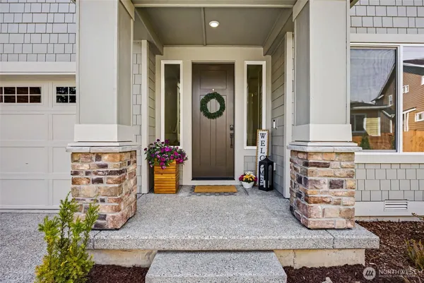 $899,999 | 6410 213th Ave Court East, Bonney Lake, WA 98391