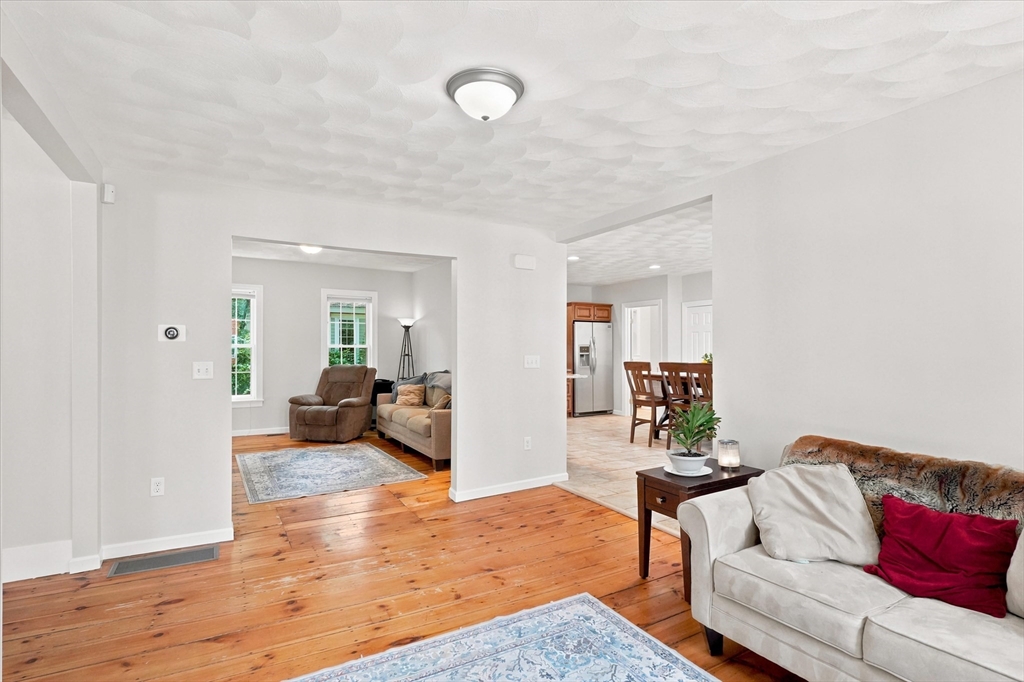 998 Boston Road Haverhill, MA 01835 - Photo 10 of 42
