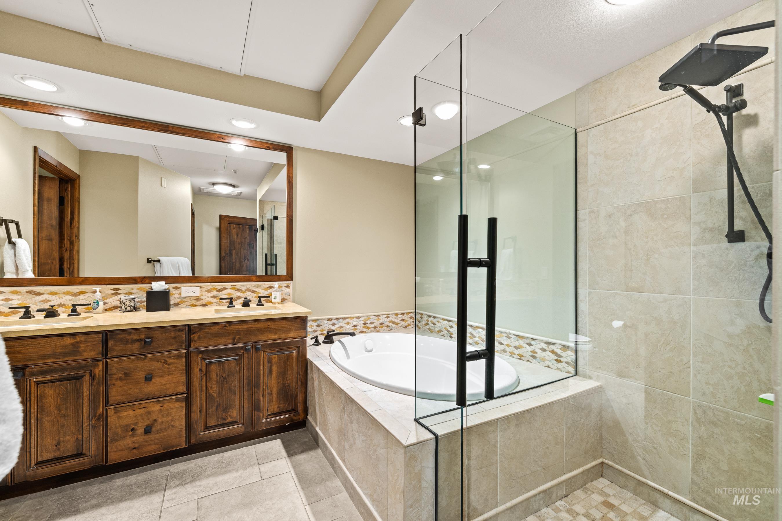 616 North 3rd Street, Unit 215 McCall, ID 83638 - Photo 19 of 36