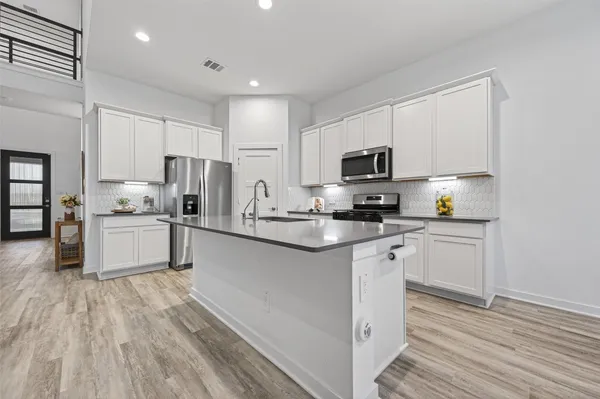 $369,990 | 1610 Happy Valley Street, Montgomery, TX 77316