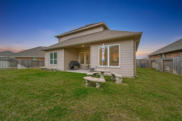 $369,990 | 1610 Happy Valley Street, Montgomery, TX 77316