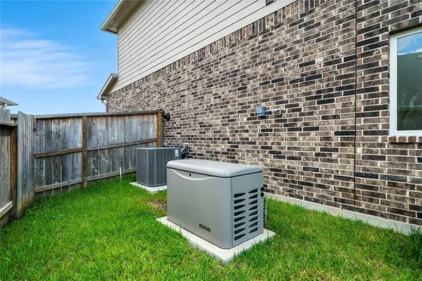 $369,990 | 1610 Happy Valley Street, Montgomery, TX 77316