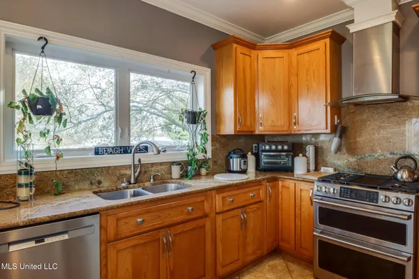 $649,000 | 957 North Shore Drive, Biloxi, MS 39532