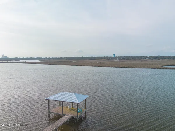 $649,000 | 957 North Shore Drive, Biloxi, MS 39532