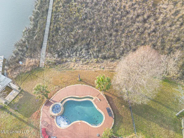 $649,000 | 957 North Shore Drive, Biloxi, MS 39532