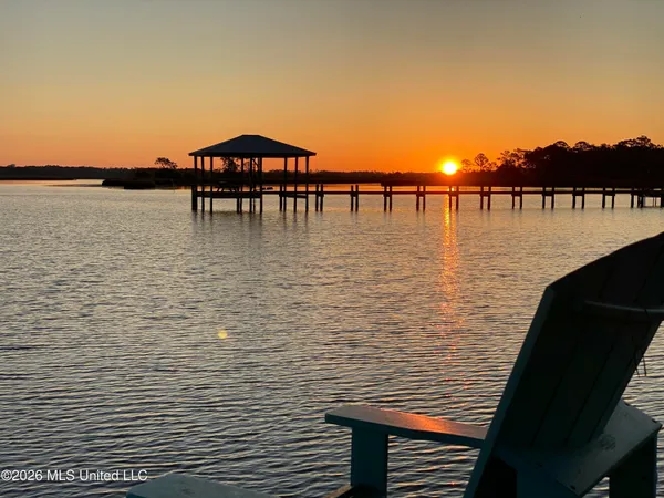$649,000 | 957 North Shore Drive, Biloxi, MS 39532