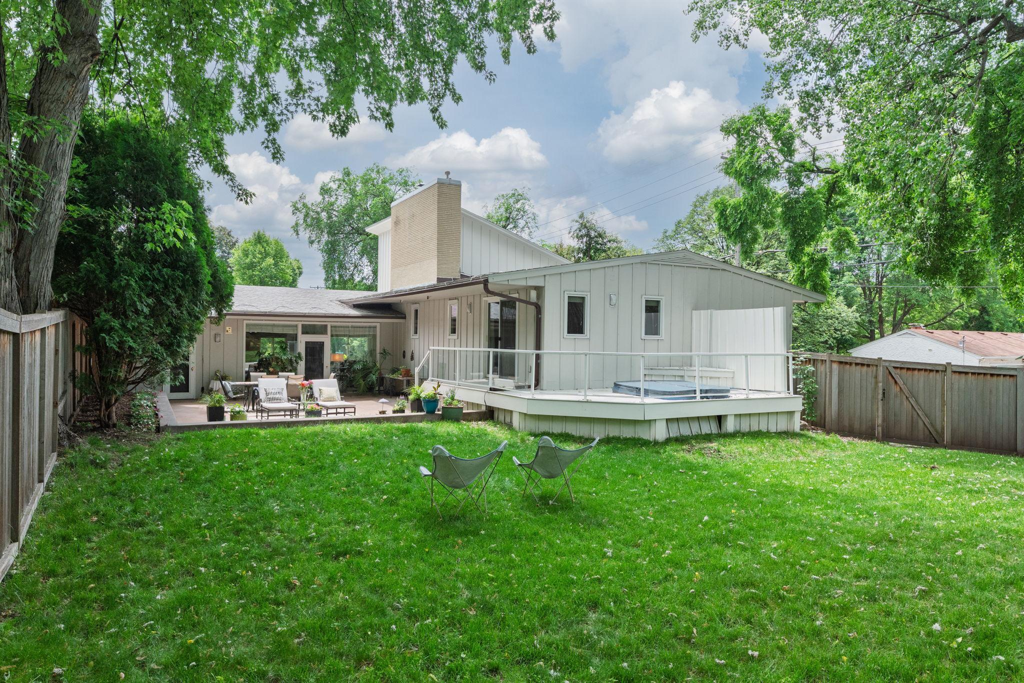 2191 Edgcumbe Road St. Paul, MN 55116 - Photo 40 of 58