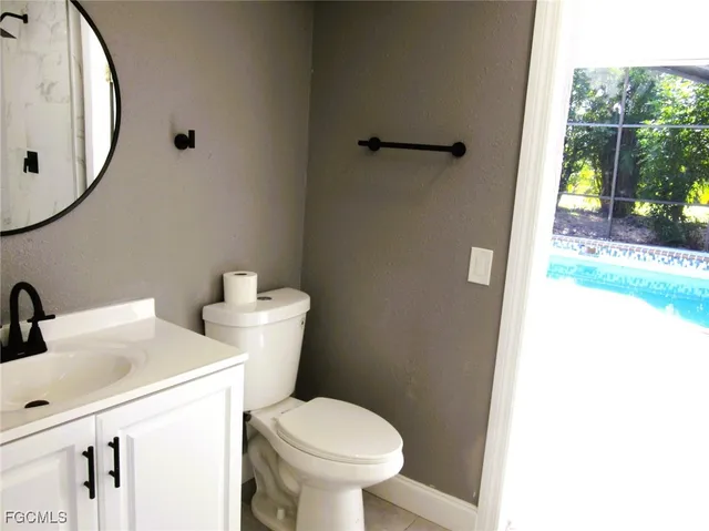 $325,000 | 2122 Southeast 5th Terrace, Cape Coral, FL 33990