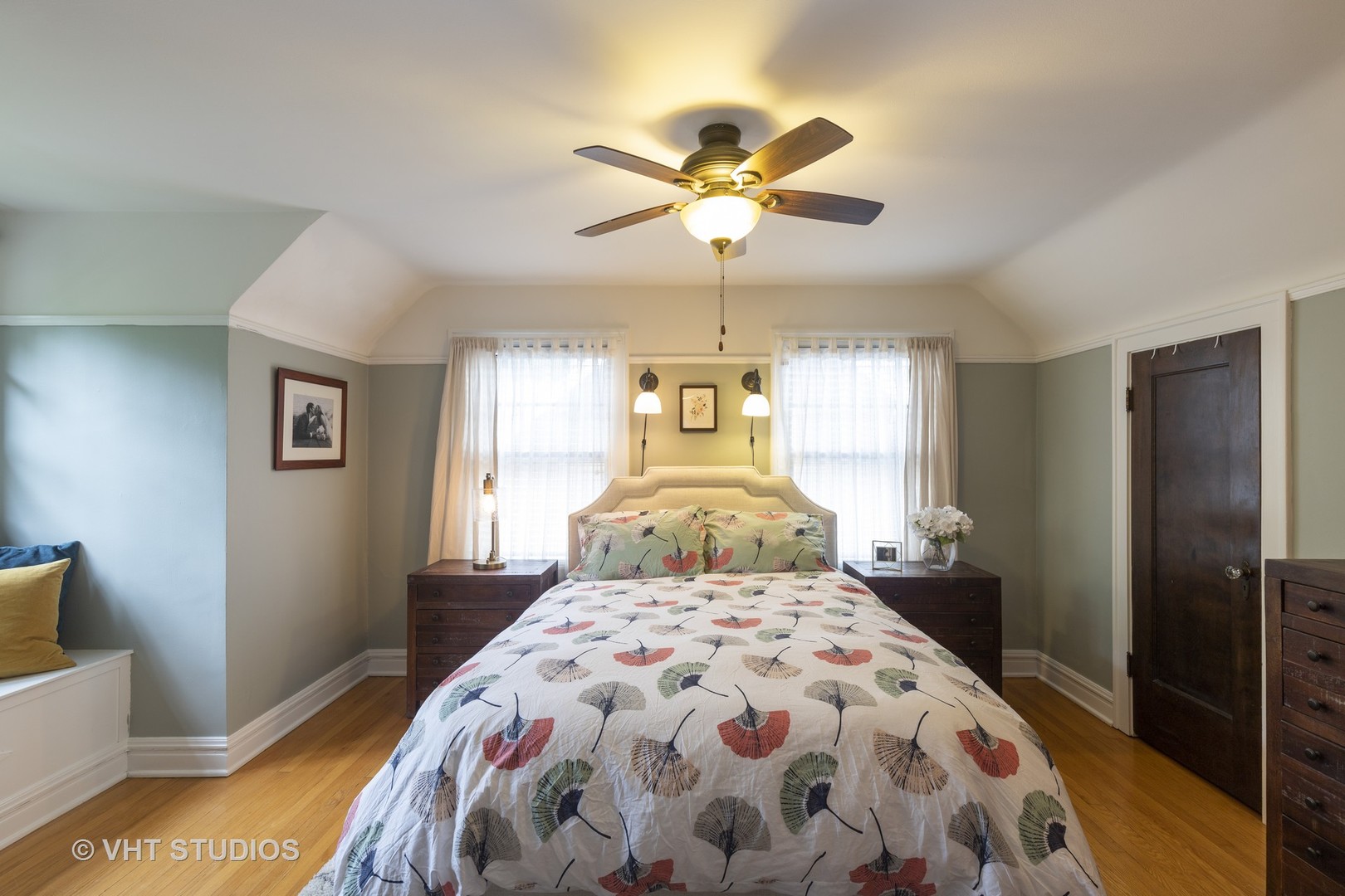 303 Addison Road Riverside, IL 60546 - Photo 8 of 23