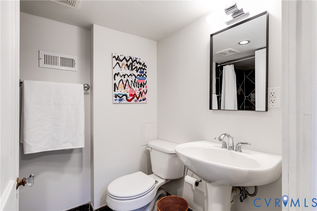 5207 Caledonia Road Richmond, VA 23225 - Photo 37 of 50 Gallery Image 37