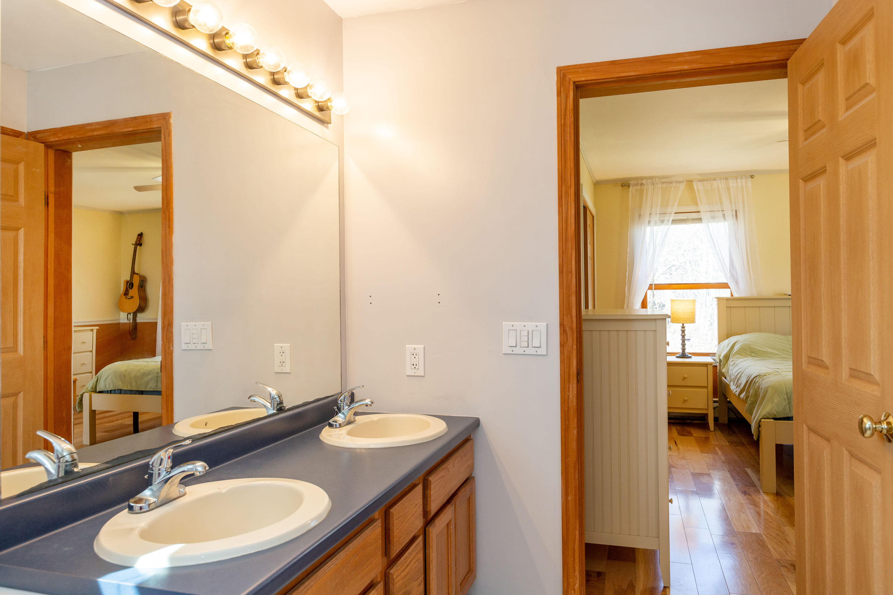 897 Middle Road Woolwich, ME 04579 - Photo 15 of 39 Middle_DeCosta_29
