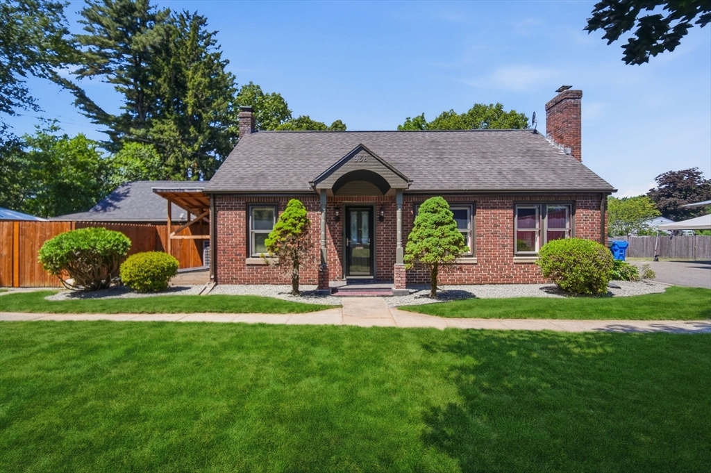 958 Parker Street Springfield, MA 01129 - Photo 1 of 34