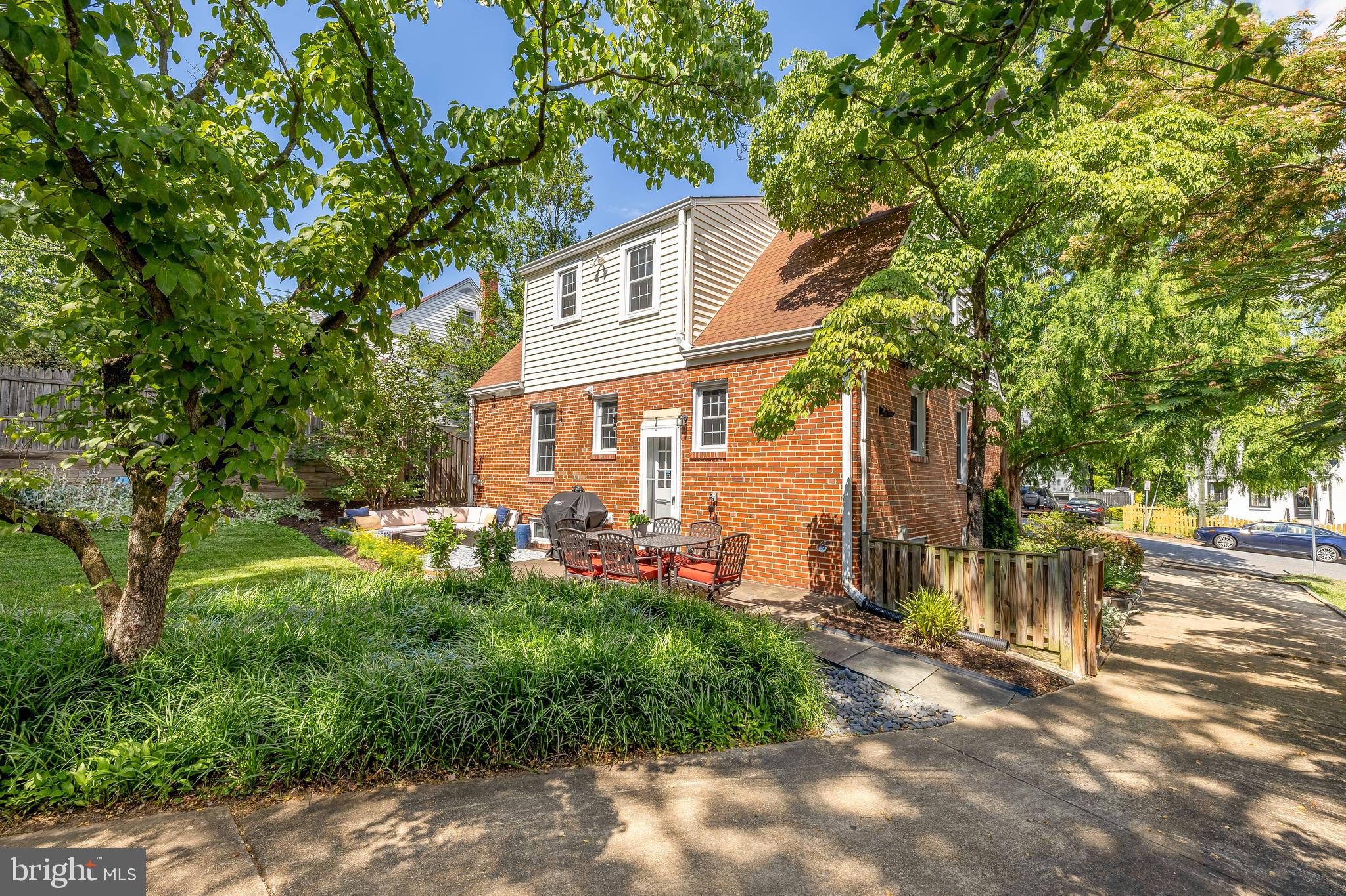 2832 Summerfield Road Falls Church, VA 22042 - Photo 42 of 43