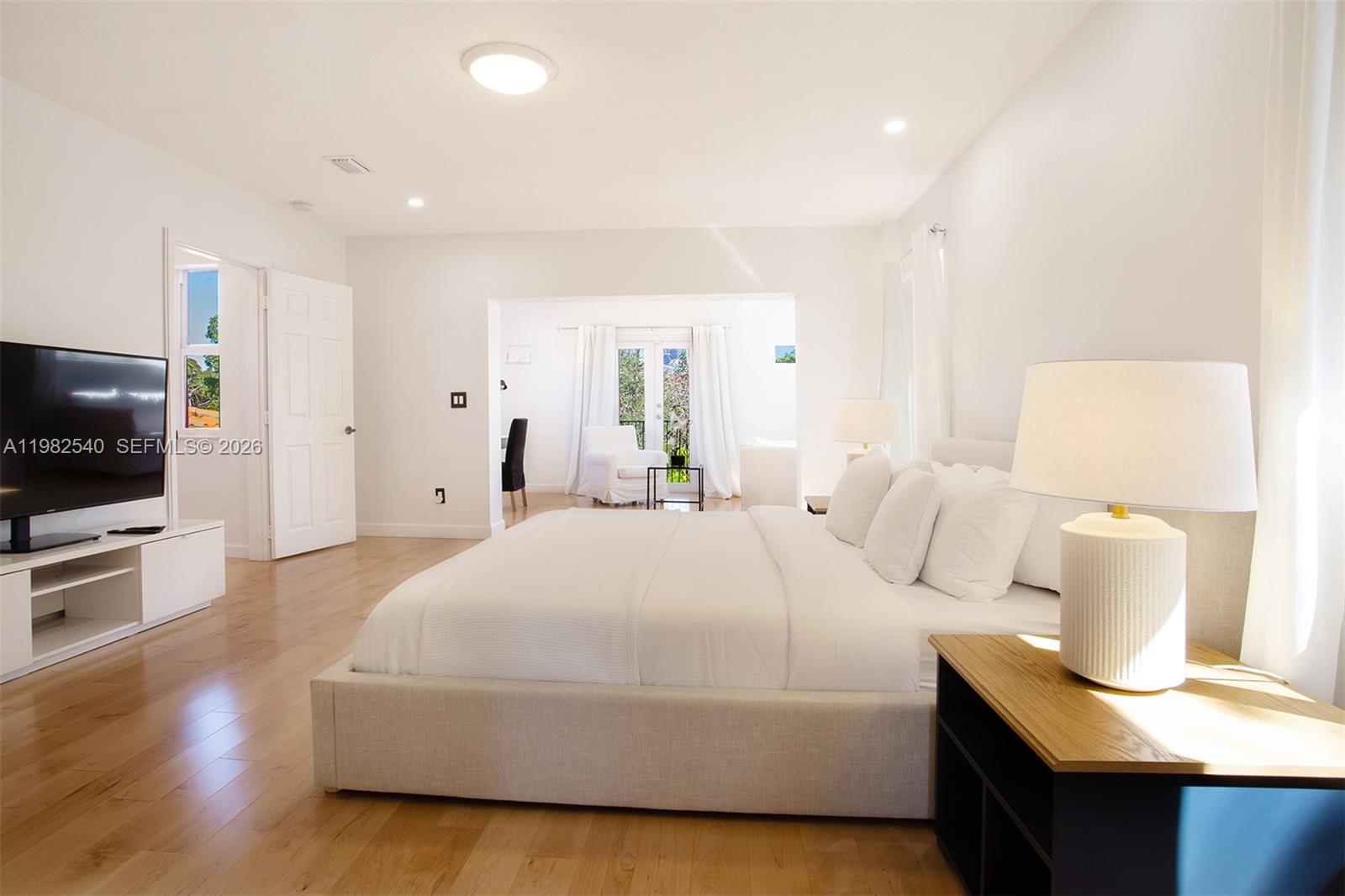 100 Southwest 26th Road Miami, FL 33129 - Photo 23 of 80